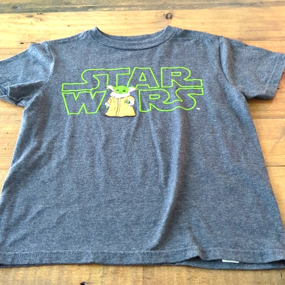Disney Baby Yoda Star Wars tee 3/$25